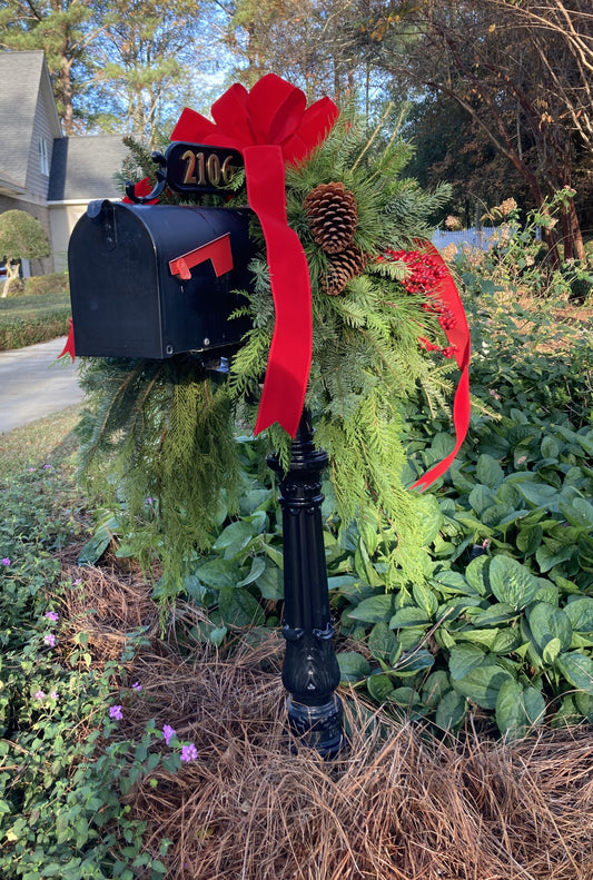 Fresh Christmas Mailbox Arrangement: Preorder Oct. 30